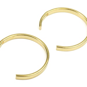 Brass C Earring Charms - Raw Brass Crescent Moon Earrings and Pendant - Brass C Necklace - Jewelry Supplies - 22.82x2.46x1.04mm - PP2715
