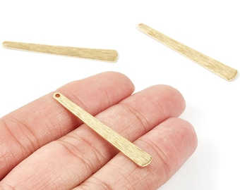 Dijes largos de latón texturizado - Colgantes largos de latón en bruto texturizado - Componentes para pendientes - Suministros para joyería - 42,9 x 5,78 x 0,84 mm - PP2071