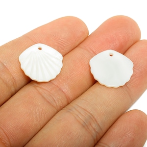 Sea Shell Coastal Charm - Scallop Shell Jewelry - Ocean Shell Pendant - Handmade Shell Jewelry Making - Sea Shell Pendant -17x17x1mm -SF1205