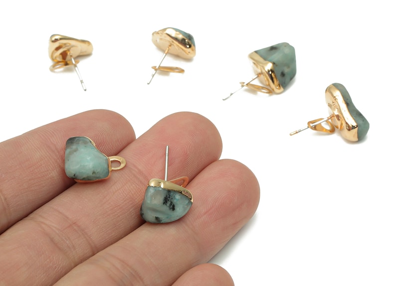 Pendiente de jaspe Ki Wi con aro - Poste de piedra natural - Piedra chapada en tono dorado - Acero inoxidable quirúrgico 316 - 11,9 x 9,96 x 7 mm - NS1762E imagen 1