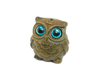 1pcs Green Sandalwood Owl Keyring Figure - Textured Handcrafted Wooden Animal Charm - Carved Wooden - Craft Making Bead - 27x24x21mm-BB1366