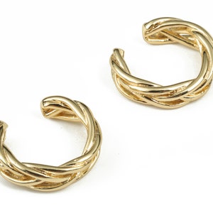 Ear Cuff No Piercing – Twisted Ear Cuff – Earring Gold Cuff - Ear Cuff Non Pierced - Fake Piercing Earring - 16.91x15.86x2.37mm - RGP2906
