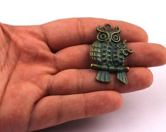 Faux Patina Pendant - Owl Shaped - Alloy Charms - Antique Bronze Tone Necklace - Zinc Alloy Beads - Jewelry Supplies - 40x28x3mm ZZ1020
