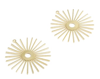 Brass Sun Earring Charms - Raw Brass Star Pendant - Earring Findings - Jewelry Supplies - 31.91x29.88x0.65mm - PP3571