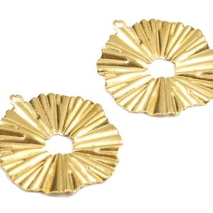 Brass Wavy Charms - Raw Brass Wavy Earrings and Pendant - Earring Findings - Jewelry Supplies - 24.9x22.71x1.68mm - PP2652
