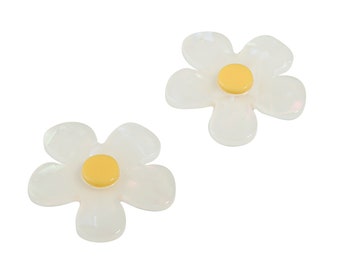 Acrylic Daisy Charms - Daisy Earring and Pandant - Earring Findings - Fournitures de bijoux - 31.09x29.4x3.87mm - AC1908