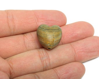 Grüne Sandelholz Herz Perle - Handgefertigte Holzperlen für Armband - Geschnitzte Holzanhänger - DIY Bastelbedarf Perle - 19x18x14mm - BB1361