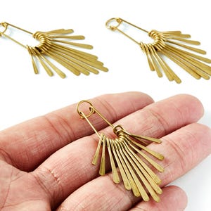 Colgantes de latón con flecos - Adornos de latón en bruto martillado con flecos - Componentes para pendientes - Suministros para joyería - 53,5 x 24 x 4,4 mm - PP1399 imagen 1