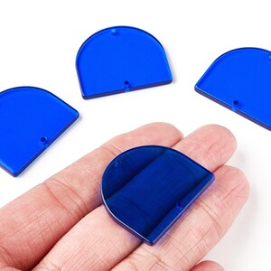 Pendientes de acrílico con dos agujeros - Colgante en forma de D - Colgante de acrílico con efecto carey - Código de color: A70 - 33,43 x 29,25 x 2,84 mm - AC1634-A70