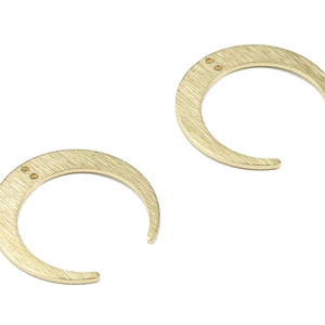 Brass Crescent Connector For Earring - Raw Brass Textured Moon Connector For Necklace - Jewelry Supplies - 27.14x25.85x0.97mm - PP3414