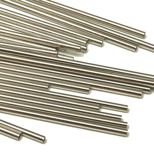 Srebrne tuby Himmeli - mosiężne okrągłe koraliki Himmeli DIY - okrągłe rury do geometrii - do roślin powietrznych - 2x0,2 x 50 mm - PP4568S-50