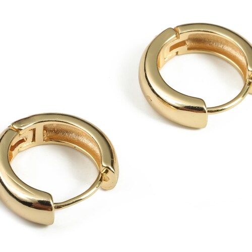 •MOD CIRCLE HOOP• brass post earrings