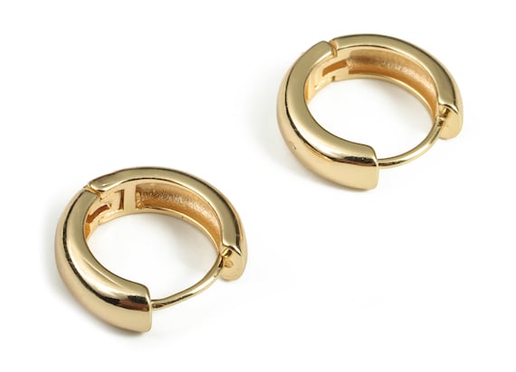 Thick huggie shop hoop earrings