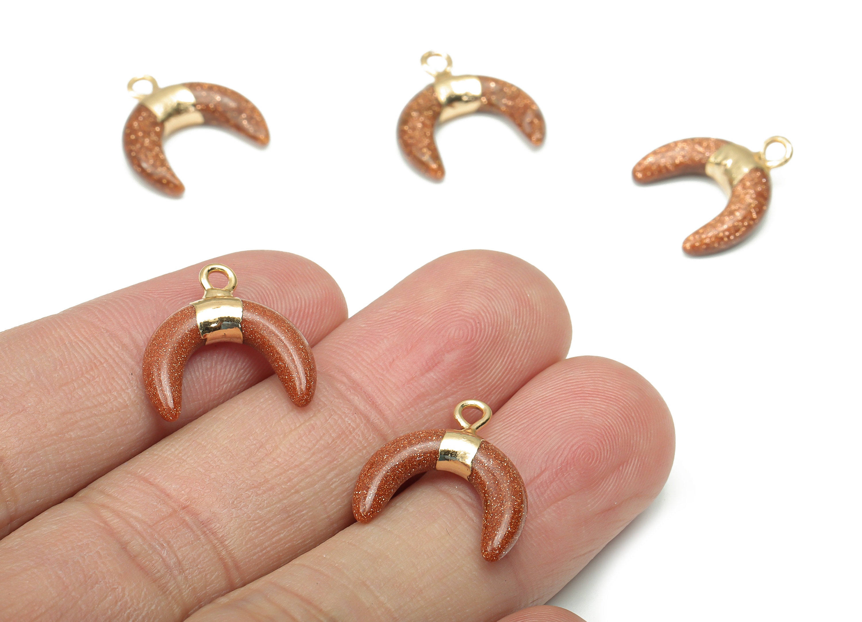アクセサリー simmy Goldstone Ox Horn Charms - Brass Crescent Pendant - Natural