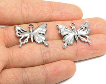 Colgante de mariposa de acero inoxidable - Charm de mariposa para joyería - Elegante colgante de insecto - Charm de animal para joyería - 21x25x2.16 mm - SS1754