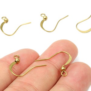 Ganchos para pendientes de latón 3.2 - Alambres para pendientes de latón martillado en bruto - Componentes para pendientes - Suministros de joyería - 20,48 x 16,7 x 2,95 mm - PP2830
