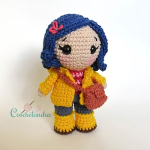 PDF: Coraline inspired amigurumi doll - crochet pattern by Crochelandia