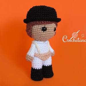 PDF: Toy art Alex DeLarge amigurumi - crochet pattern by Crochelandia