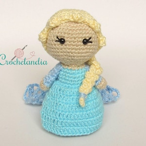 PDF: Elsa inspired amigurumi doll - crochet pattern by Crochelandia