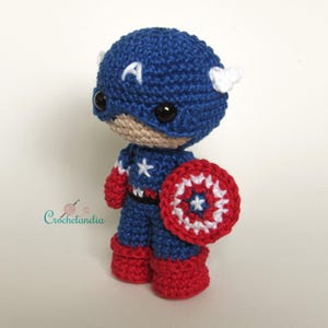 Captain America amigurumi doll - crochet PDF pattern by Crochelandia - English, Spanish and Brazilian Portuguese image 2