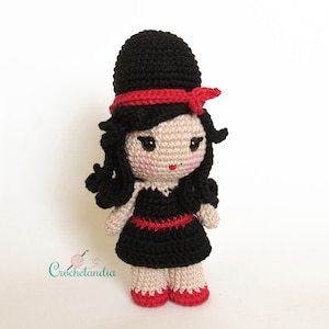 PDF: Amy Winehouse inspired amigurumi doll - crochet pattern by Crochelandia