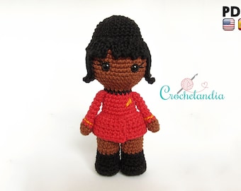 PDF: Uhura Star Trek Original amigurumi doll - crochet pattern by Crochelandia