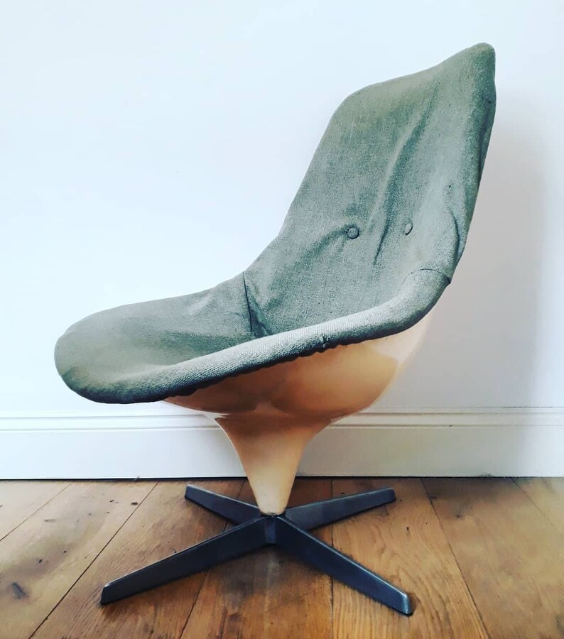 1960s Vintage Fiberglass Egg Swivel Chair by Lurashell Mid Century Etsy