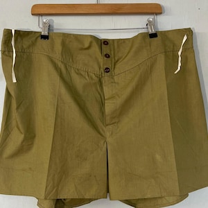 1952 stamped khaki boxer  cotton PT shorts-draw string adjustable The BVD co ltd  size 40