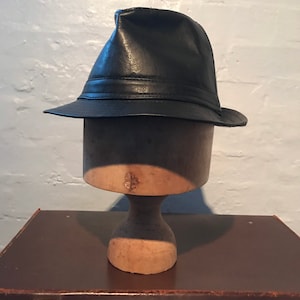 Vtg Hat bucket-fedora hat pvc
