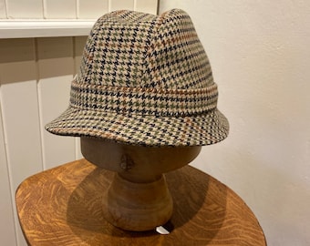 Vtg 70s Fedora -Dog tooth tweed wol mix Ferndale Collection