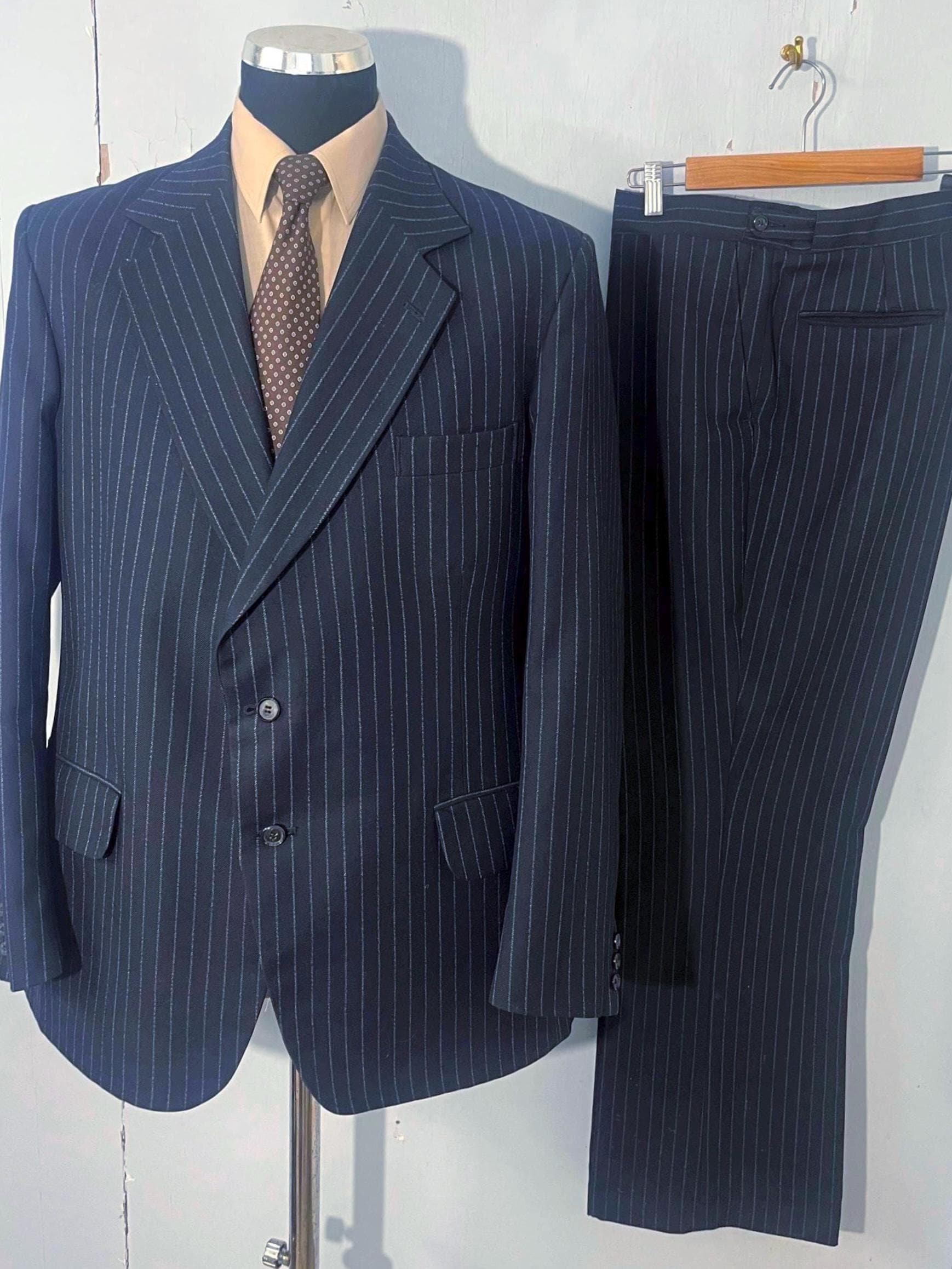 Vtg 44”x40” 70s Gents Pinstripe Suit-saxon Hawk Saville Row- Large