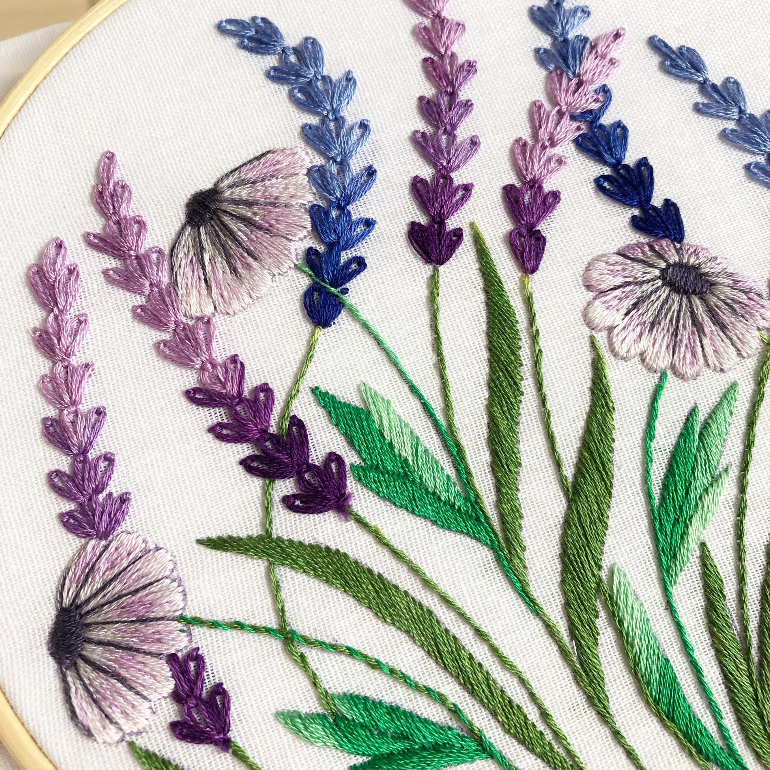 Hand Embroidery Pattern | Lavender and White Daisy | Digital Download ...