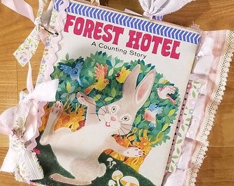 Bunny Junk Journal: Handmade Easter Gift, Little Golden Book