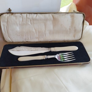 Boxed Set Of Antique Silver Plated Fish Servers With Bakelite Handles