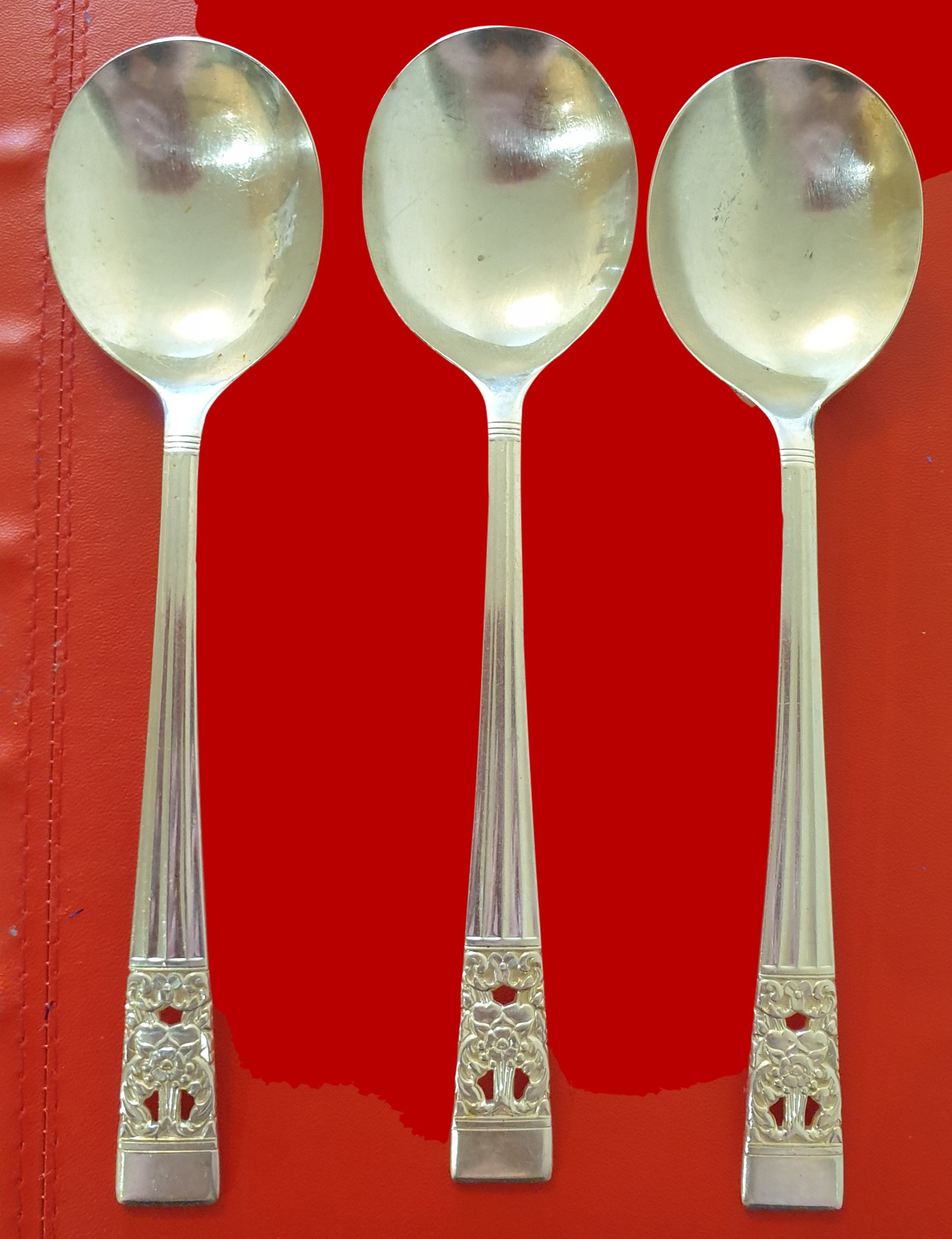 3 Community Plate Soup Spoons Etsy