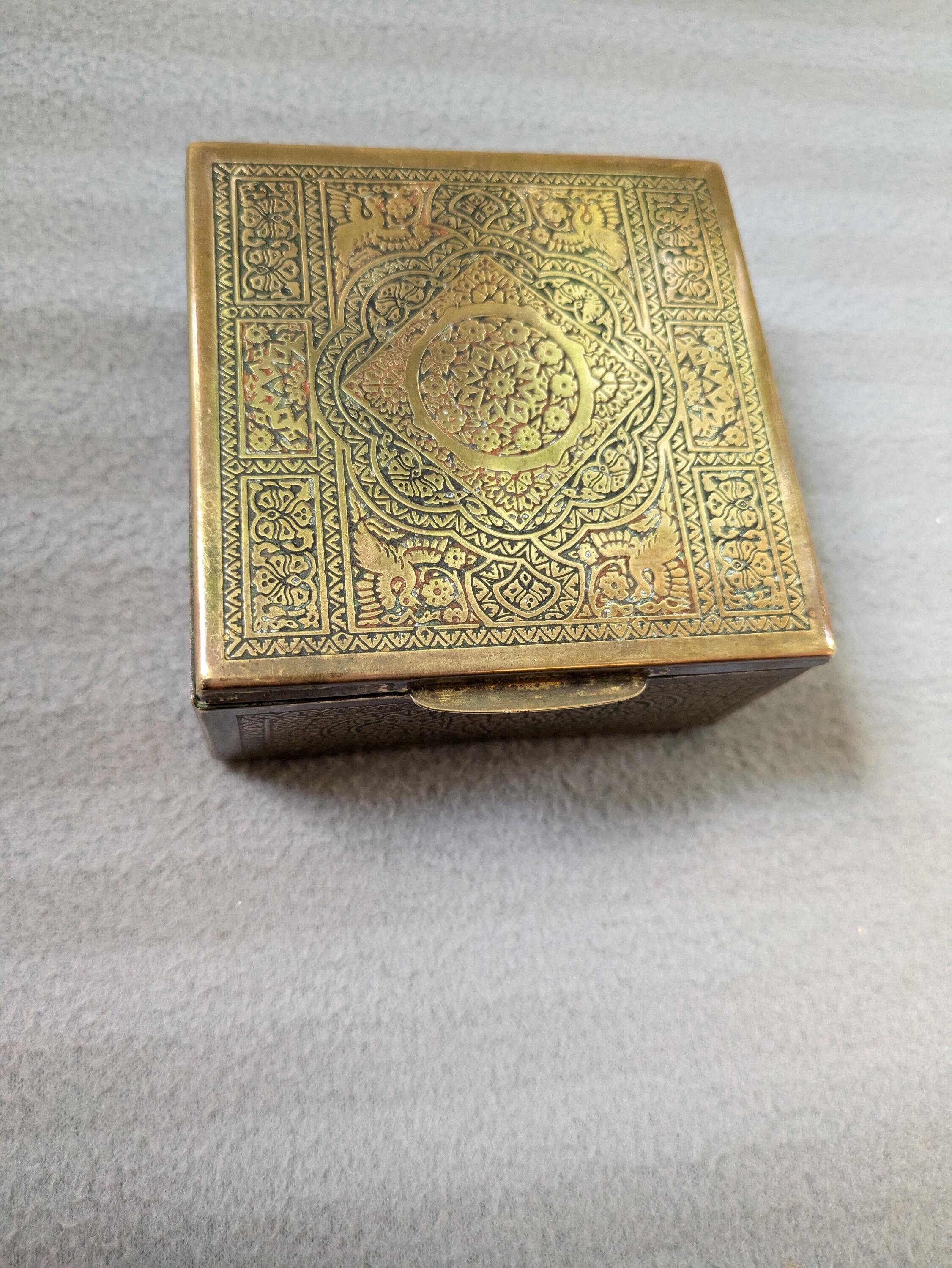 Kinco Brand Table Snuff Box Circa 1930s