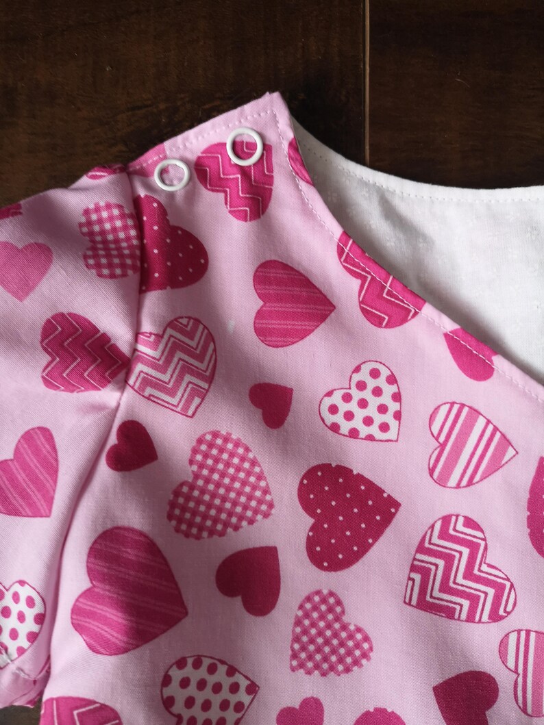Photoshoot dress size 2-3 years Girls Pink Heart dress for Valentines Day or Birthday Short sleeves Tulle twirling skirt