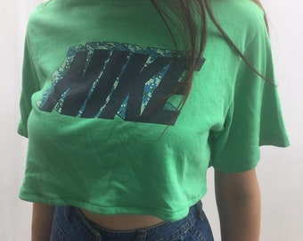 90s Nike Green Crop Top T Shirt Women's Vintage