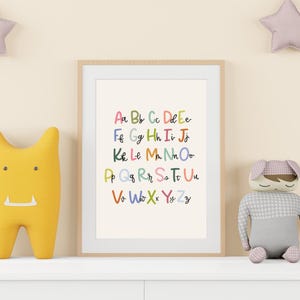 Arte de parede digital minimalista e caprichosa para quarto de criança ou berçário