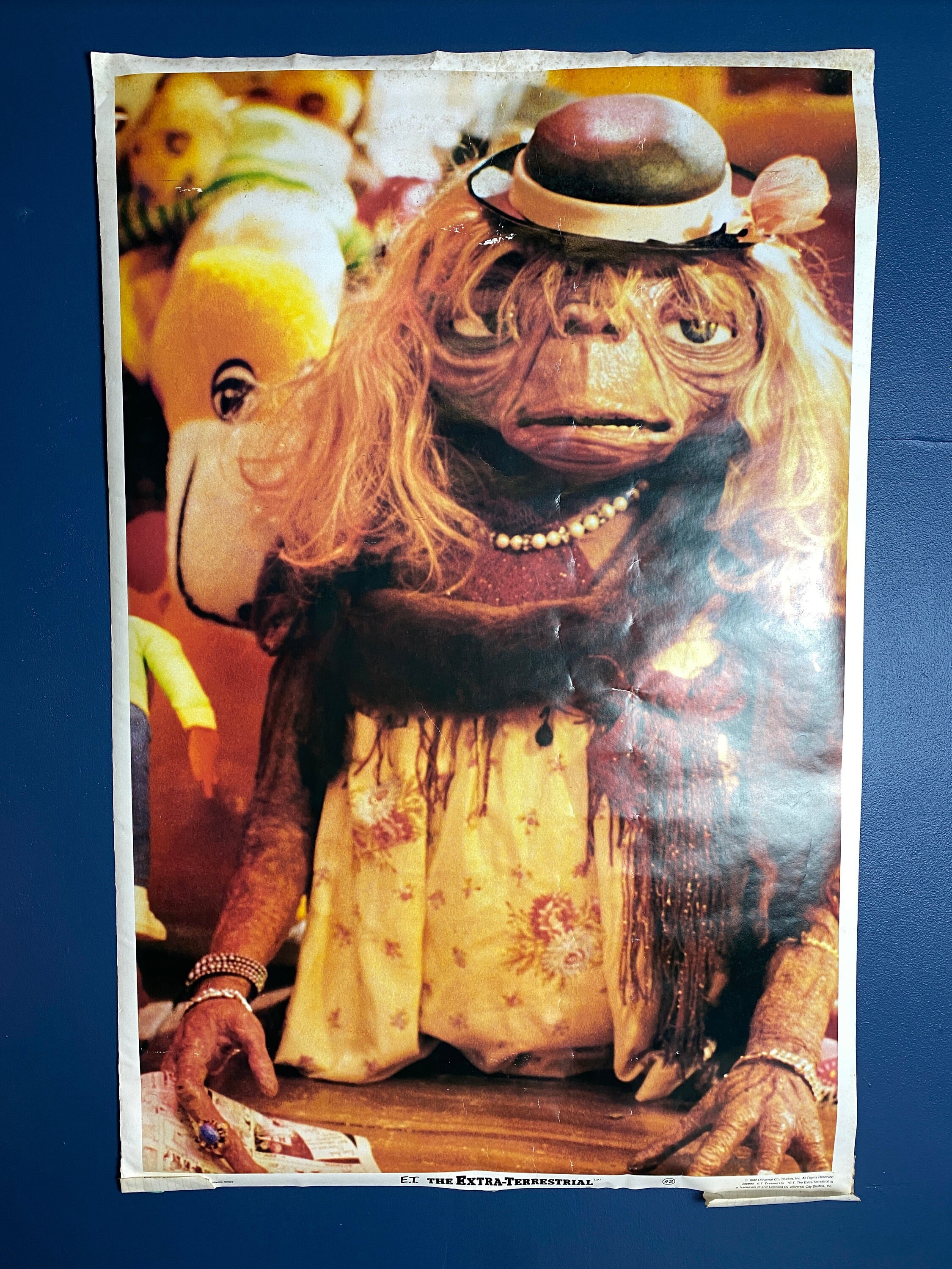 Vintage 1980s E.T. the Extra-terrestrial Dressed up Universal City Studios Movie Poster - Etsy UK Vintage 1980s E.T. the Extra-terrestrial Dressed up Universal City Studios Movie Poster - Etsy UK