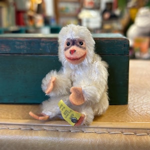 Vintage 1960s Jocko Steiff 4&quot; White Chimpanzee