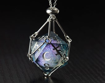 Collier bleu foncé Liquid Core Galaxy Dice Moon D20