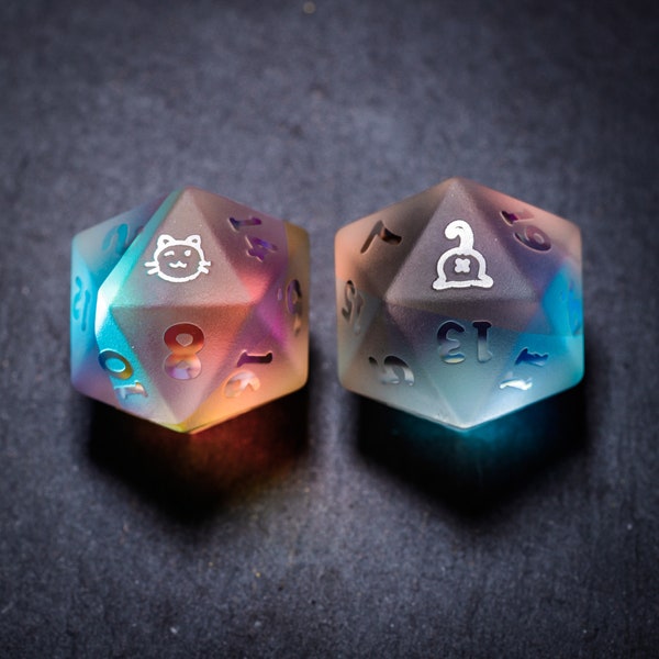 Raised Fantastic Glass Cat Butt Dice Set