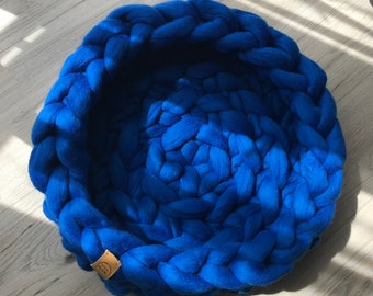 Cama para mascotas de lana merino de punto grueso: una acogedora cueva para gatos