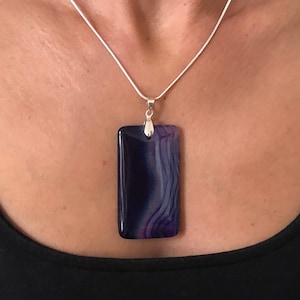 Agate Pendant Gemstone Necklace on 925 Silver Chain Healing Stone Blue Indigo Purple