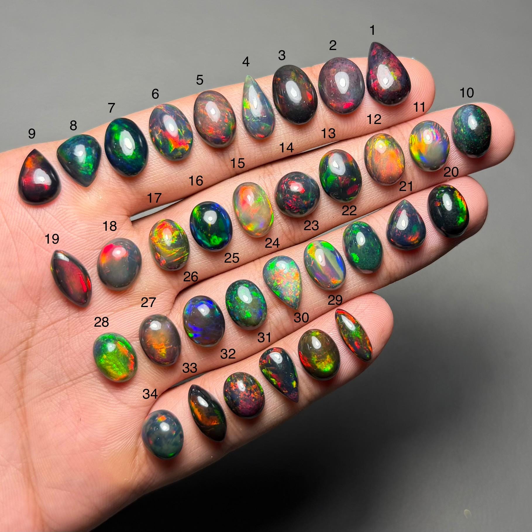 Cabochon d'opale noire d'Éthiopie AAA + de 4,40 ct pour la
