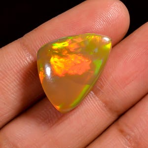 Ethiopian Opal Top Grade Quality 100% Natural Welo Fire Ethiopian Opal Cabochon Gemstone For Making Jewelry 10.5 Ct. 19X14X7 mm AQ-817