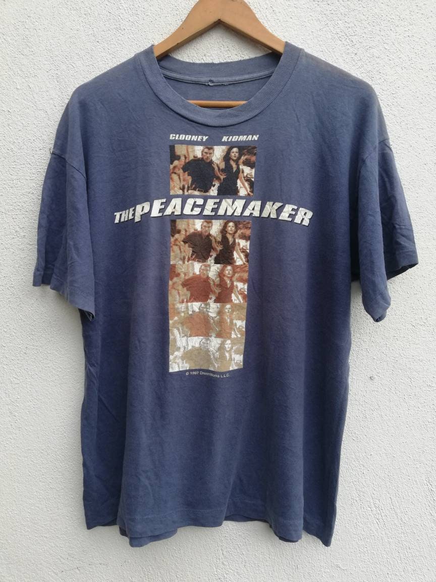 Vintage 1997 the Peacemaker Thriller Action Movie T-shirt Vintage 1997 the Peacemaker Thriller Action Movie T-shirt
