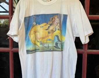 Vintage 90’s Salvador Dali The Great Masturbator 1929 painting T-shirt Rare Artwork Art Artist Museum Surrealism Dadaism Tee Size L