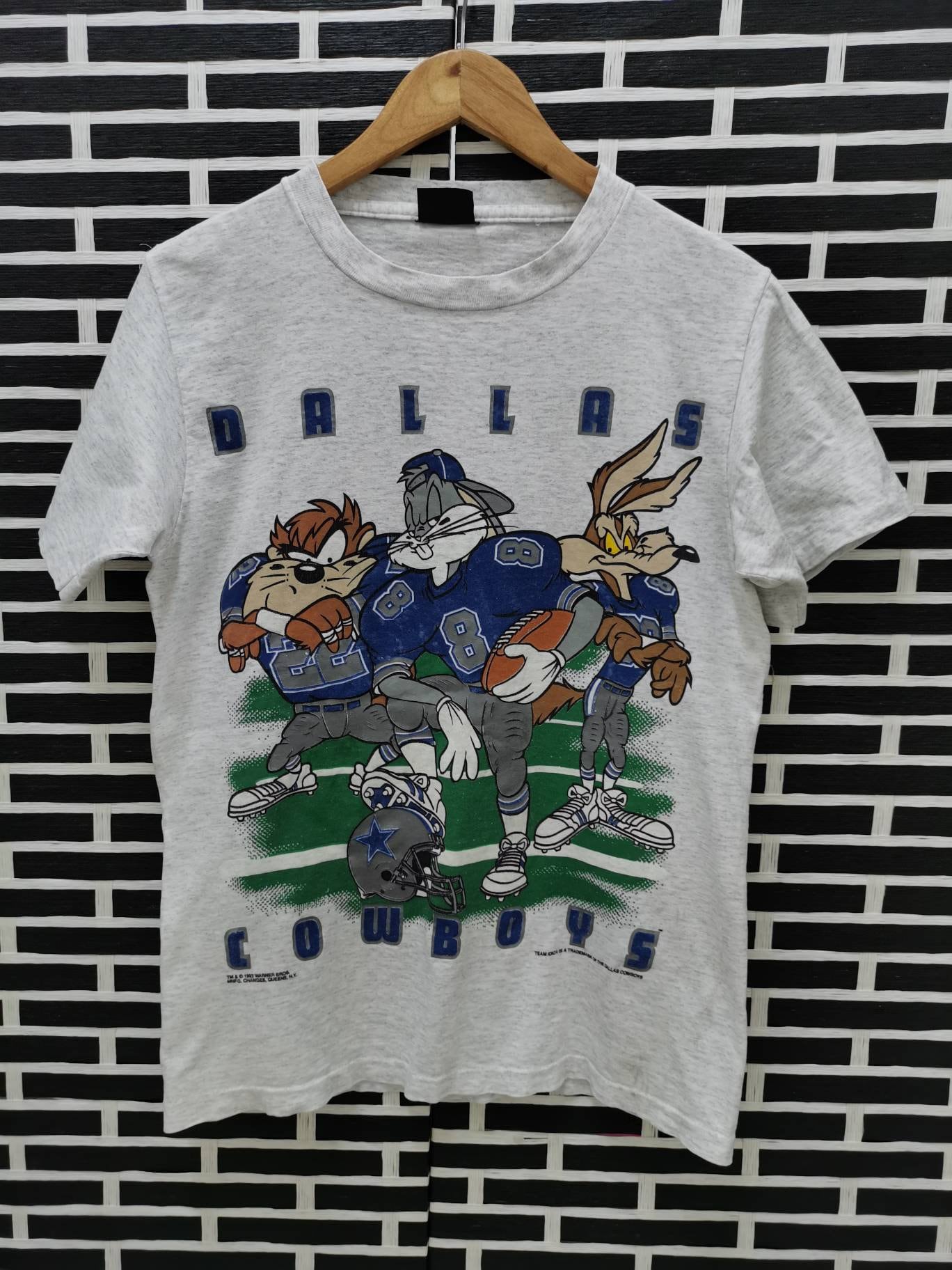 Vintage 1993 Dallas Cowboys Looney Tunes T-shirt NFL Size M Warner 